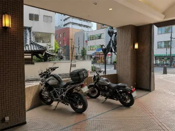 バイクでお越しの方